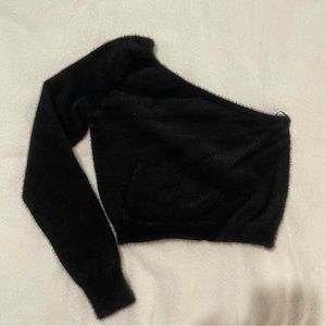 One sleeve fuzzyish top